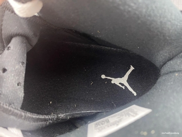 6 Jordan Retro 384664-101 Oreo 1105